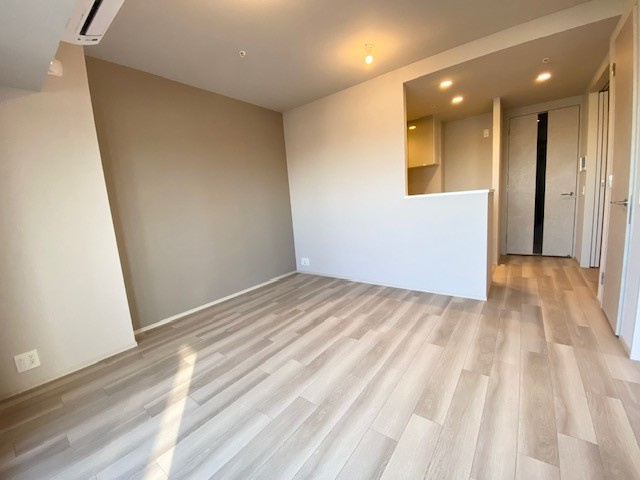 【居間・リビング】 ※参考写真
