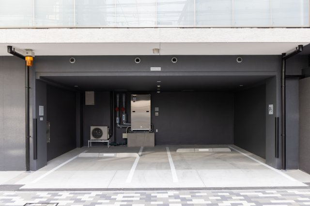 【駐車場】