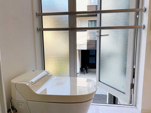 トイレの窓を開けた時のイメージ
