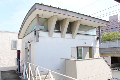 全面コンクリート打ち放し!開放的な1フロアー1世帯のデザイナーズ賃貸①