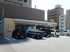 コンビニエンスストア セブン-イレブン 新潟寄居町店