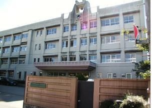 甲府市立西中学校