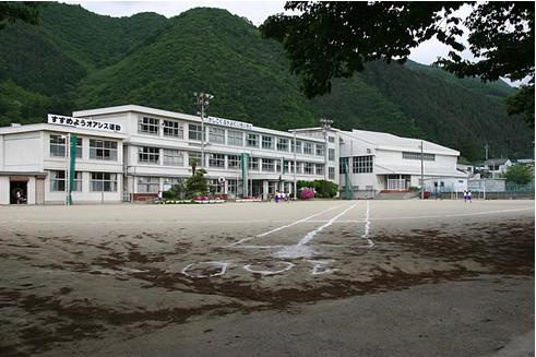 笛吹市立御坂東小学校