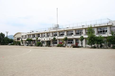 笛吹市立一宮西小学校