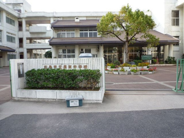 中学校 長束中学校