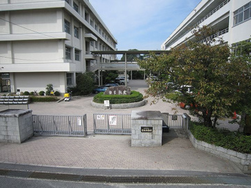 中学校 安佐中学校