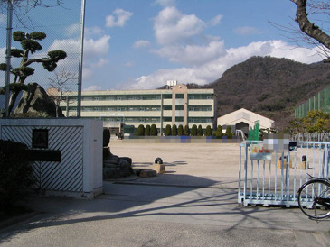 中学校 白岳中学校