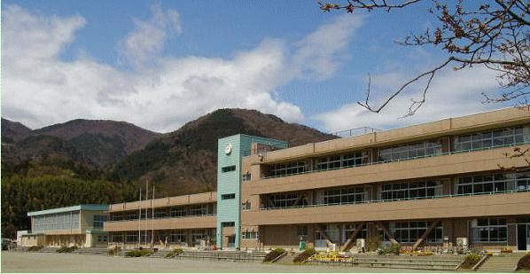 韮崎市立北西小学校