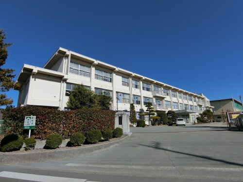 笛吹市立石和中学校