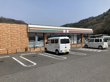 コンビニエンスストア セブンイレブン 呉市仁方町店