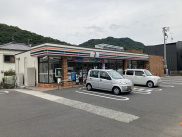 コンビニエンスストア セブンイレブン 呉市広塩焼店