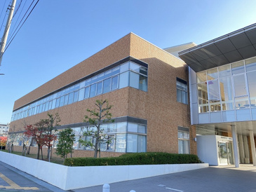 図書館 三原市立本郷図書館