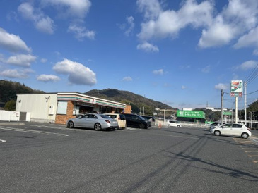 コンビニエンスストア セブンイレブン 広島石内バイパス店