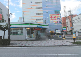 ファミリーマート 四日市西新地店
