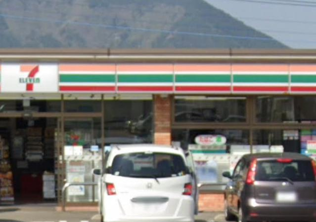 セブンイレブン 河口湖インター東店