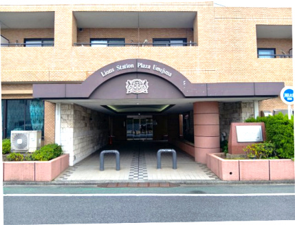 ライオンズステーションプラザ梅島【エントランス】重厚感のあるエントランスです