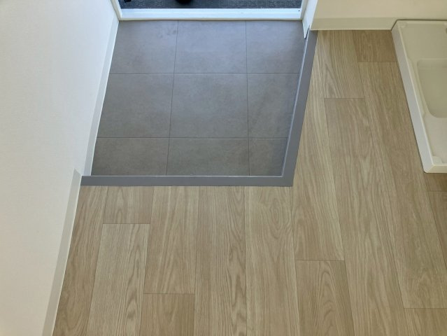 川原ハイツ【玄関】