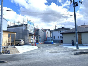 郡山市上亀田新築戸建て【前面道路含む現地写真】