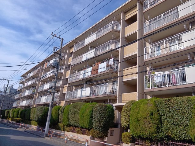 エステート五反野住宅【外観】建物外観を気になさる方へ、見た目の良い物件です