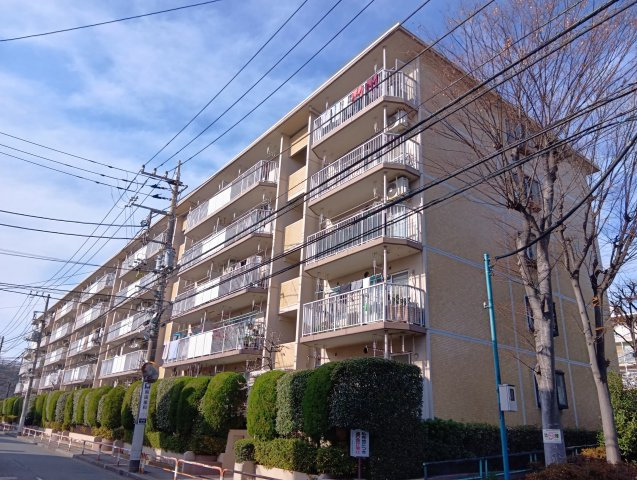 エステート五反野住宅【外観】落ち着いた雰囲気の外観です