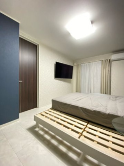 主寝室にもなる2階洋室は広々とした8.9帖♪一日の疲れをゆっくり癒す空間♪