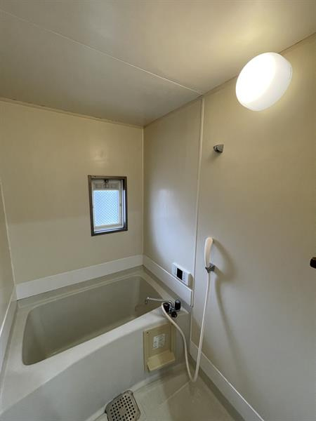 換気用の窓付きです!