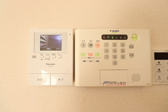 カーサＲ・Ｔ Ａ【セキュリティ】ＡＬＳＯＫホームセキュリティー搭載＋モニター付インターホン