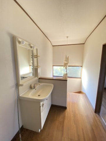 見沼区中川戸建【独立洗面台】