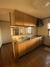 見沼区中川戸建【キッチン】