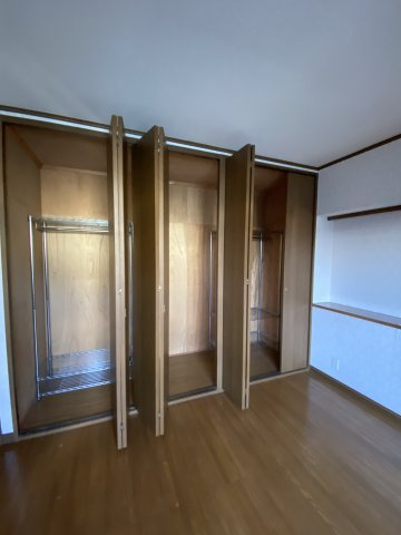 見沼区中川戸建【洋室】