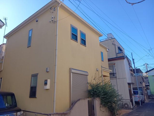 梅田４丁目【外観】１Fの窓はシャッター付きです