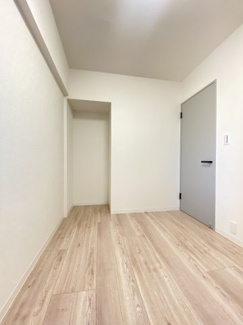 約4.0帖の納戸です。