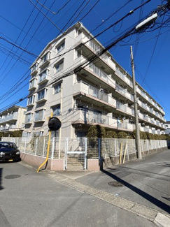 大型商業施設まで徒歩約12分！閑静な住宅街・周辺環境も充実しております。