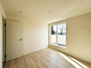 CRADLE　GARDEN　戸畑区中原東第6　【洋室】6.1帖洋室。バルコニーに面した明るいお部屋です。クローゼットは2ヶ所（施工例）