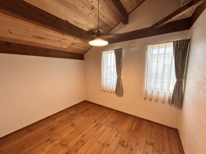三橋町蒲船津売家【洋室】木の香りに包まれる落ち着く洋室！