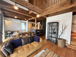 三橋町蒲船津売家【キッチン】家具の質感を主役に 20帖超のLDK！