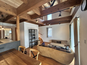 三橋町蒲船津売家【居間・リビング】関家具様のハイセンスな家具が映える未入居モデル！