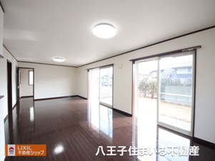 八王子市元八王子町2-3315-7 中古【仲介手数料無料】【居間・リビング】