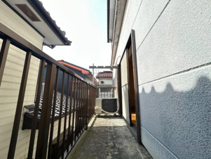 西浜田町アパート【バルコニー】南側で太陽の日がたくさん入り、とても気持ちが良いです。