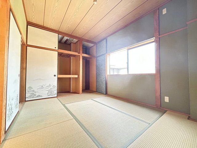 西浜田町アパート【和室】6畳の和室です。閑静な住宅街で、畳の上でお昼寝できます。