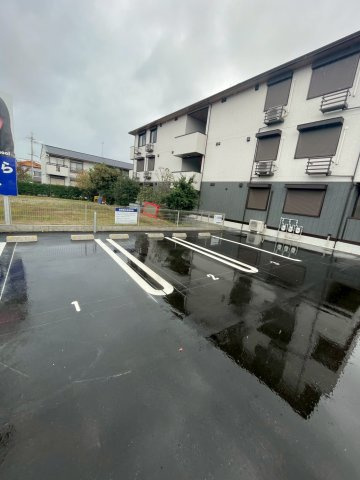 ラヴィベル本堅田【駐車場】