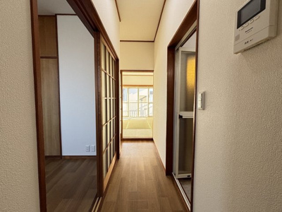 明るい玄関です