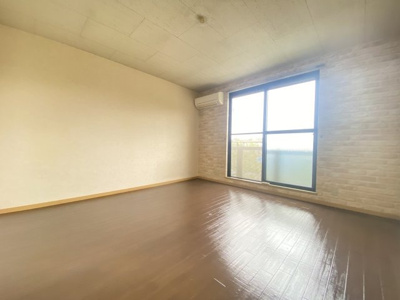 中はこのようになっています