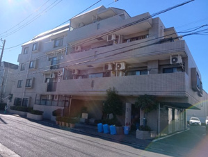 シャルマンコーポ五反野【外観】タイル張りで落ち着いた雰囲気の外観です