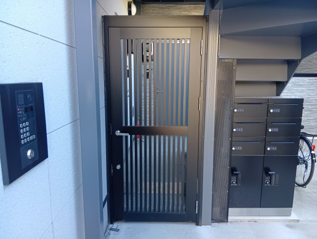 EMINENT北綾瀬【共有部分】オートロック付きでセキュリティ面も安心