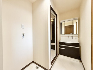 ラフィーネ甲府【洗面所】