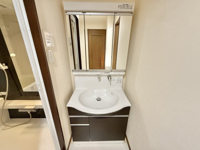 ラフィーネ甲府【独立洗面台】