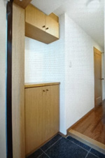 ライオンズマンション西新井本町第2【玄関】収納力の高い玄関です