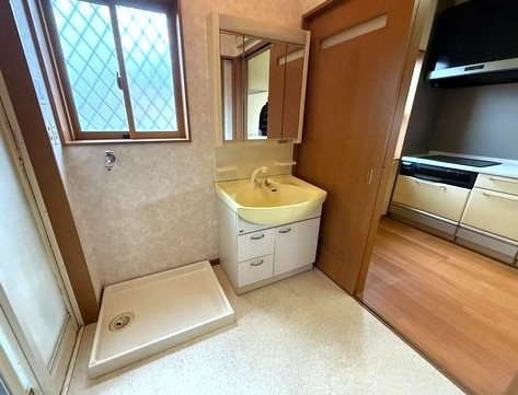 佐野市船越町【独立洗面台】