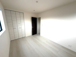 小牧市小牧原駅前【洋室】